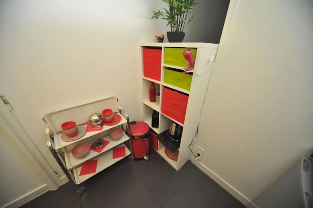 Apartment Paris 16 -Near Champs-Elysees 75M2