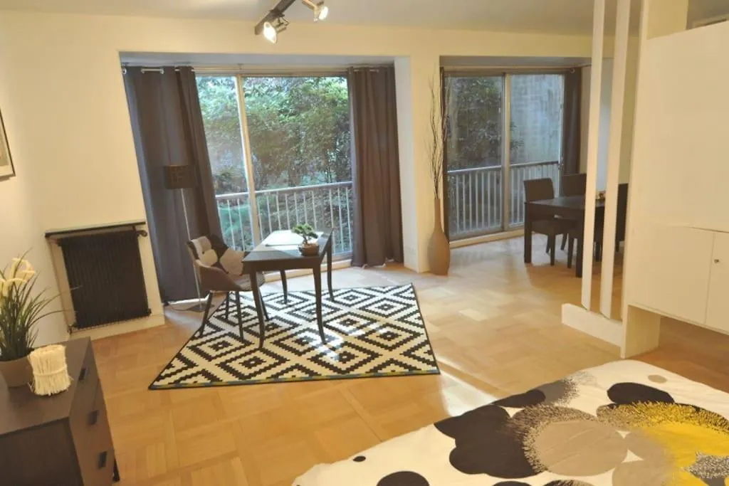 Paris 16 -Near Champs-Elysees 75M2 France