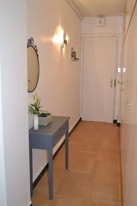 Apartment Paris 16 -Near Champs-Elysees 75M2 France